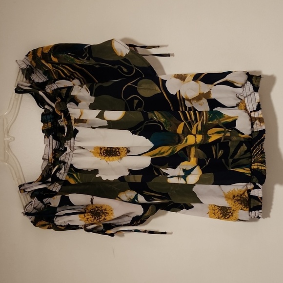 Beautiful Navy and Floral - Picture 1 of 10